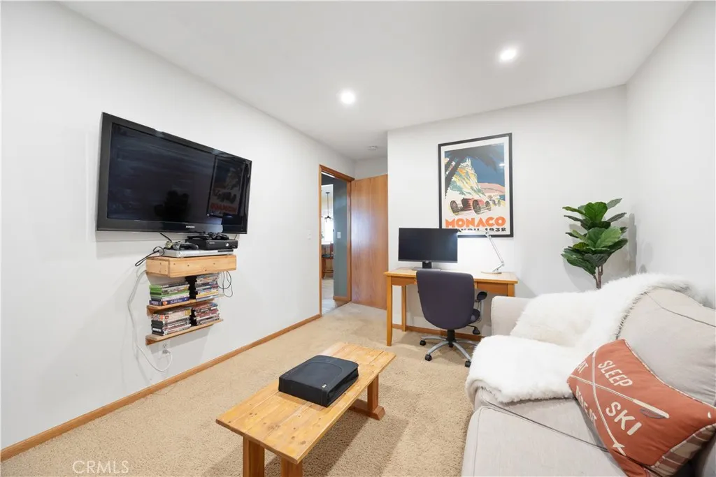 715 E Mountain View Boulevard, Big Bear City, California 92314 home-pic-42