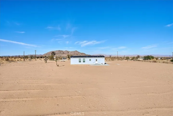 59575 Stearman Road, Landers, California 92285