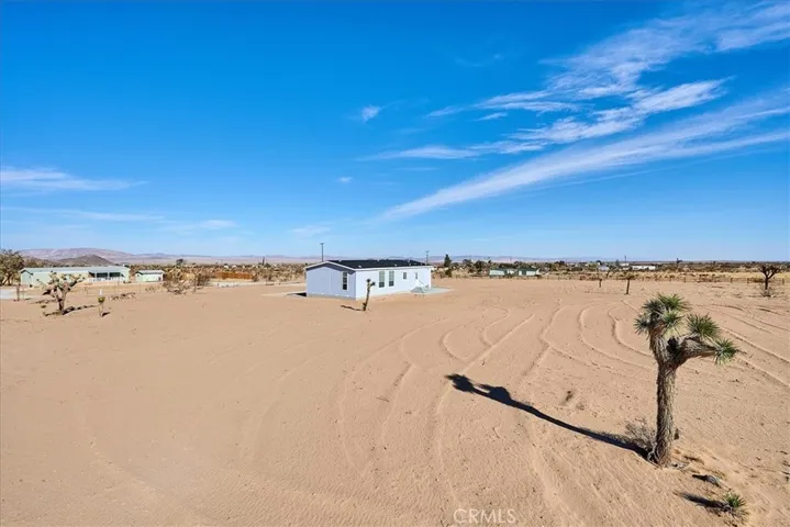 59575 Stearman Road, Landers, California 92285
