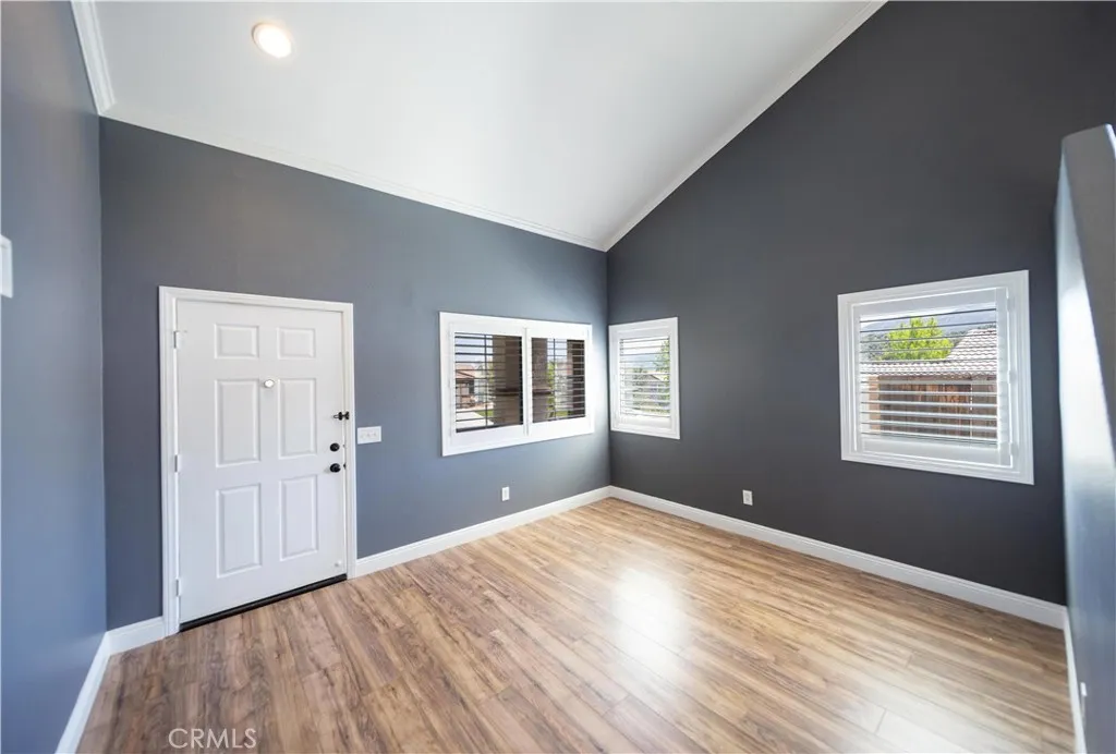 29435 Falling Leaf Drive, Lake Elsinore, California 92530 home-pic-5