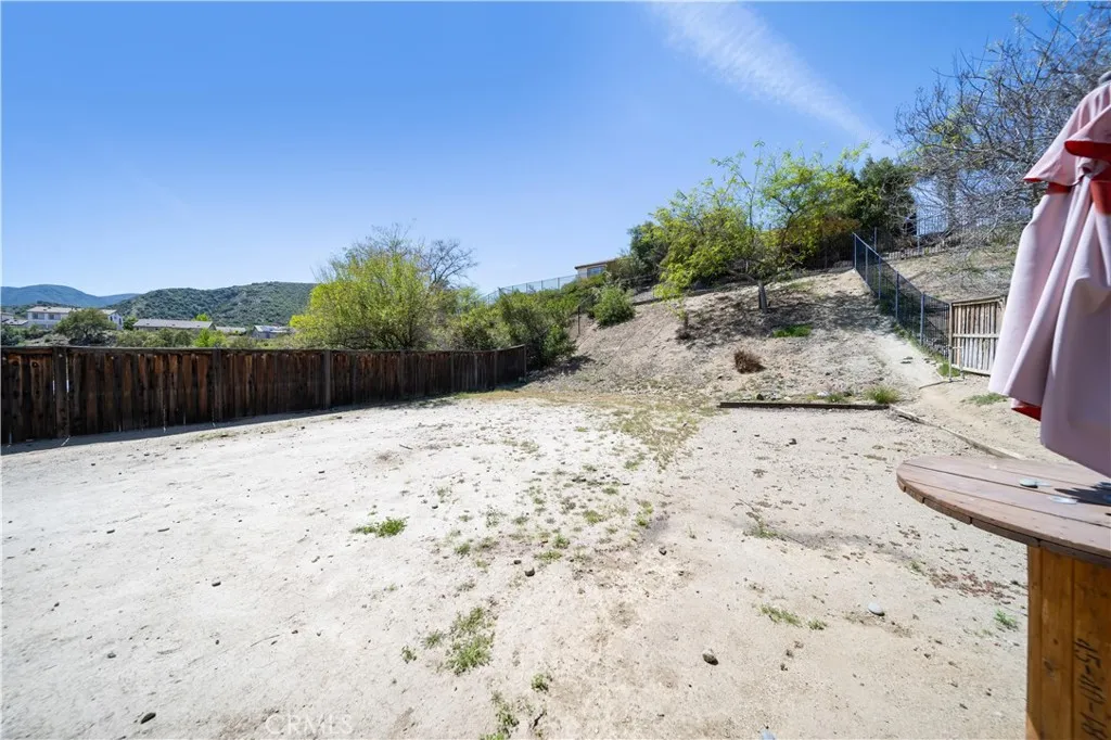 29435 Falling Leaf Drive, Lake Elsinore, California 92530 home-pic-37