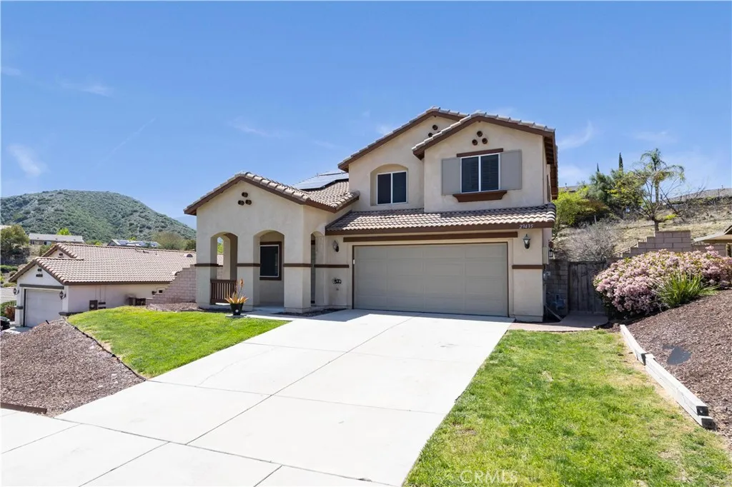 29435 Falling Leaf Drive, Lake Elsinore, California 92530 home-pic-2