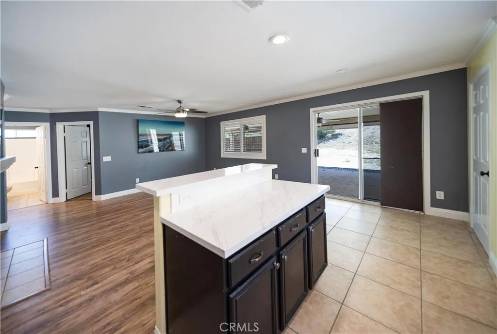 29435 Falling Leaf Drive, Lake Elsinore, California 92530 home-pic-12