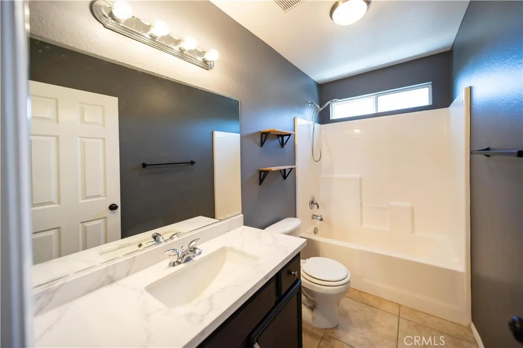 29435 Falling Leaf Drive, Lake Elsinore, California 92530 home-pic-19