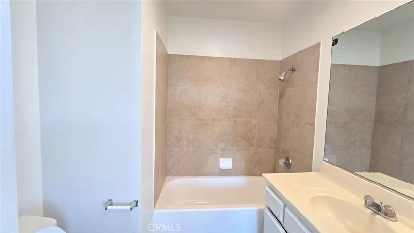 1405 N Grove Avenue H, Ontario, California 91764