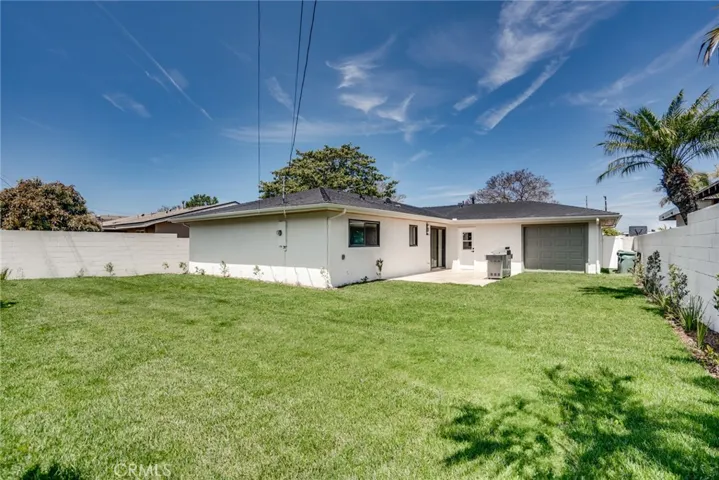 10182 Halawa, Huntington Beach, California 92646