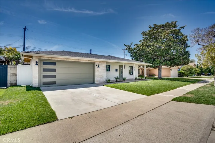 10182 Halawa, Huntington Beach, California 92646