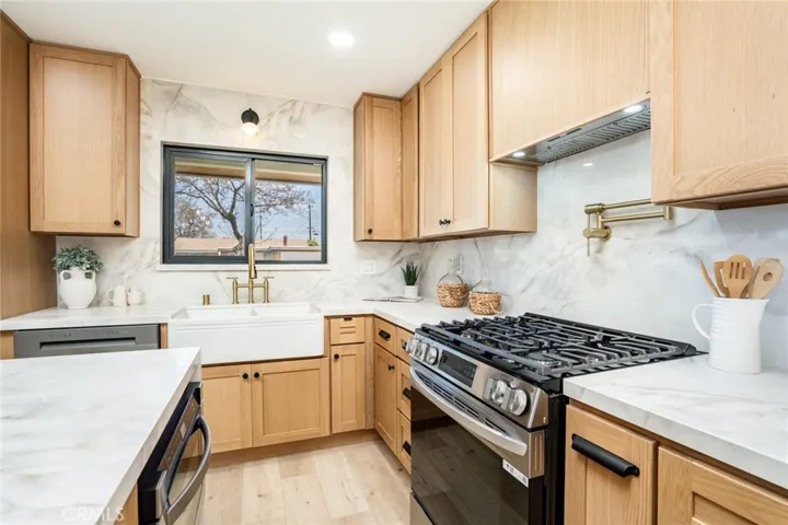 10182 Halawa, Huntington Beach, California 92646