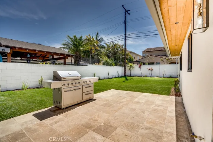 10182 Halawa, Huntington Beach, California 92646