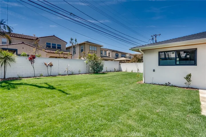 10182 Halawa, Huntington Beach, California 92646