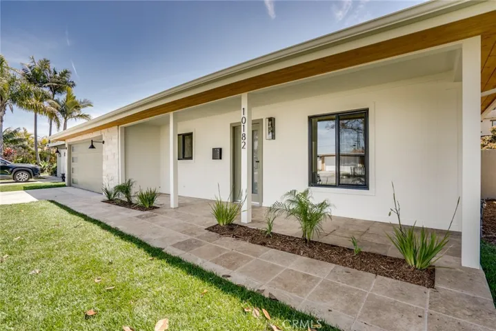 10182 Halawa, Huntington Beach, California 92646