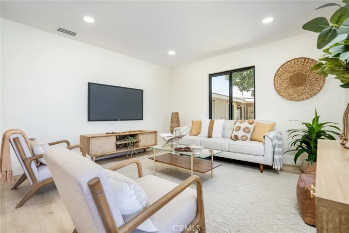 10182 Halawa, Huntington Beach, California 92646