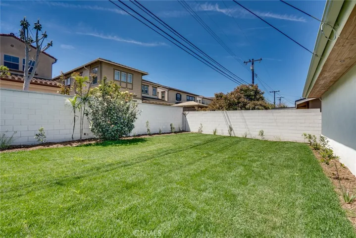 10182 Halawa, Huntington Beach, California 92646