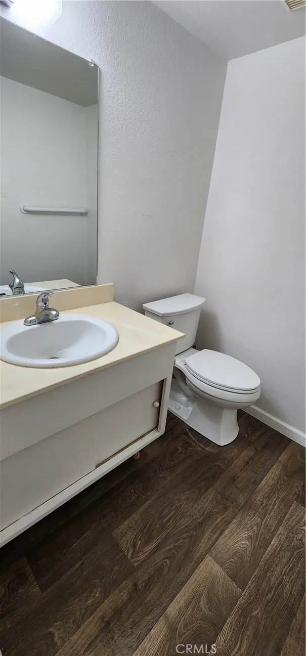 1030 N Lovekin  home-pic-10