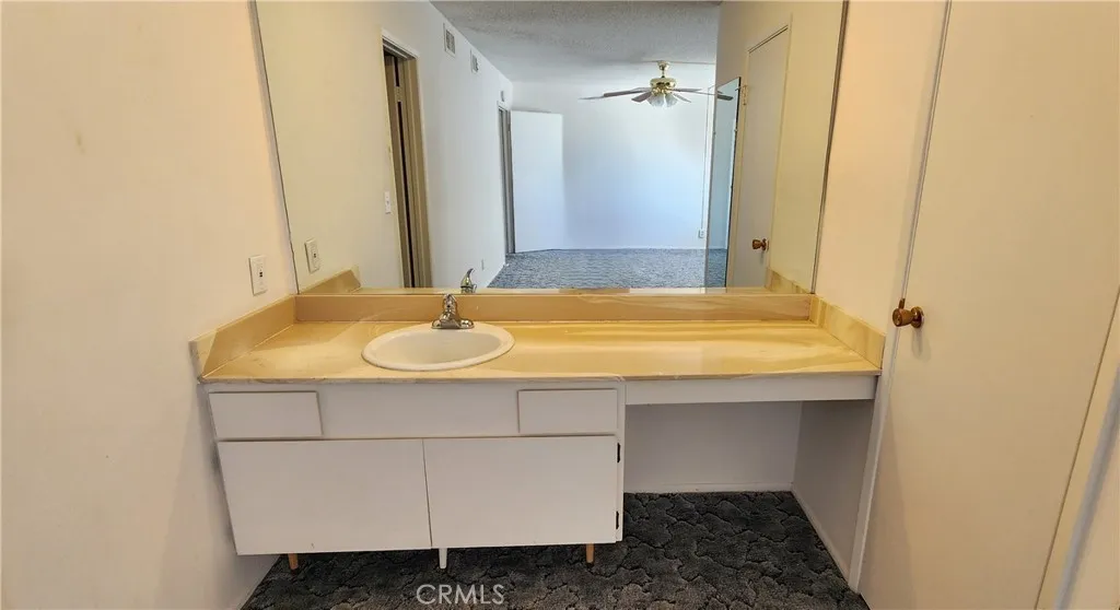 1030 N Lovekin  home-pic-20