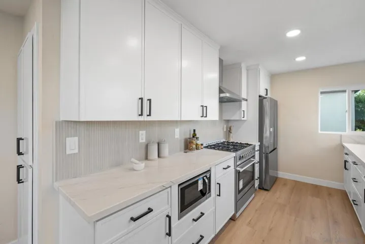 646 S 45th, San Diego, California 92113