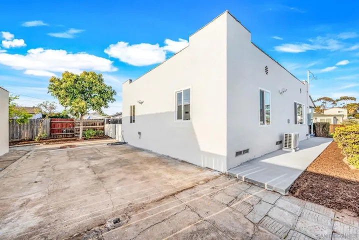 646 S 45th, San Diego, California 92113