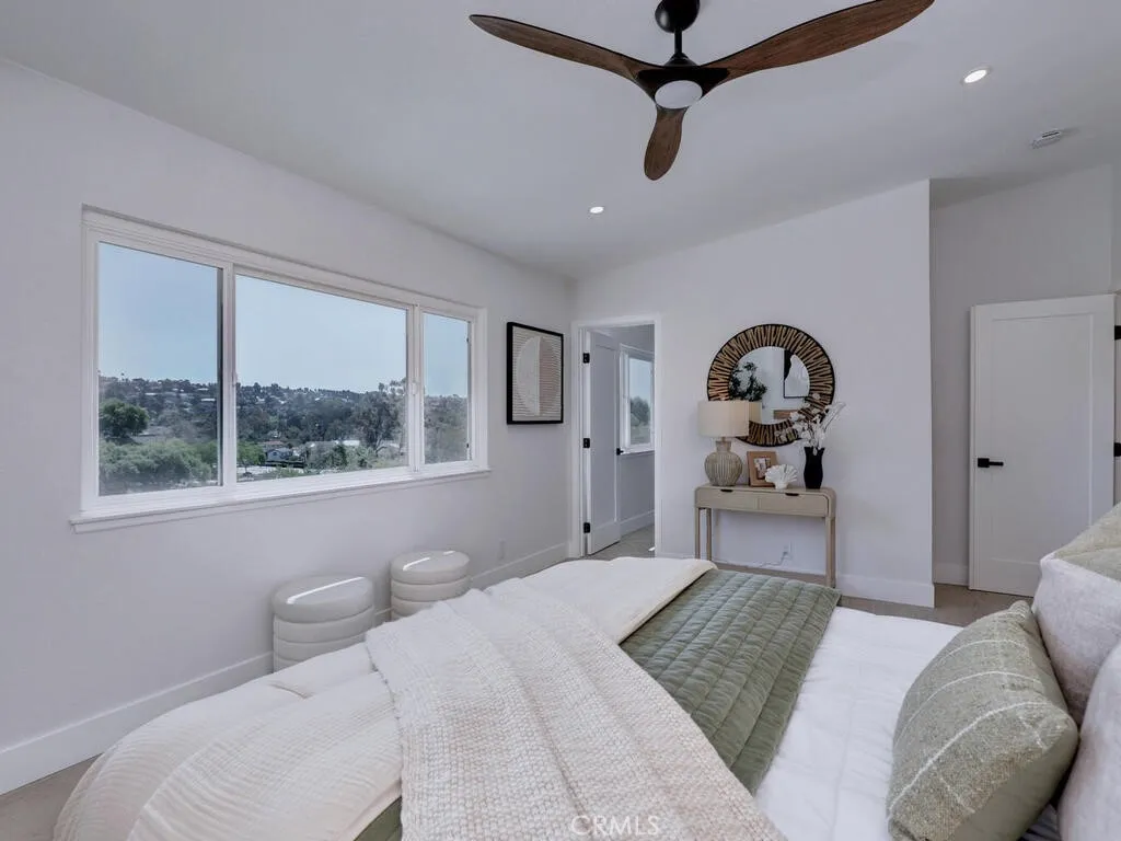 24362 Via Santa Clara, Mission Viejo, California 92692 home-pic-23