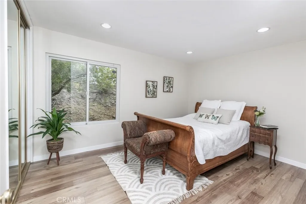 3033 Hopeton Road, La Crescenta, California 91214 home-pic-33