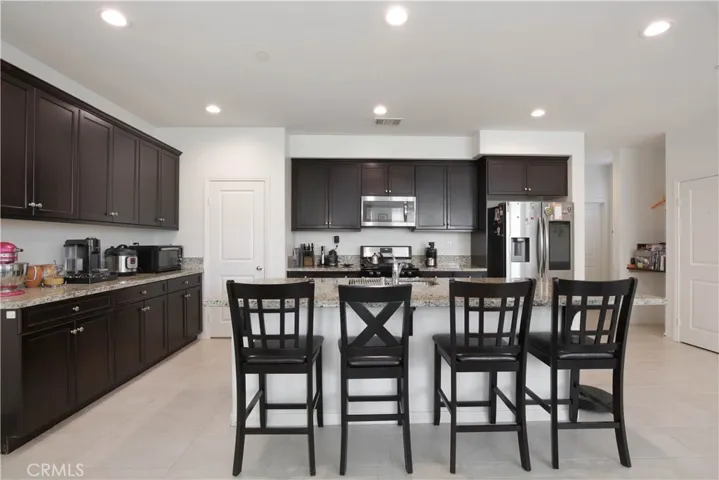 31532 Alicante Loop, Winchester, California 92596