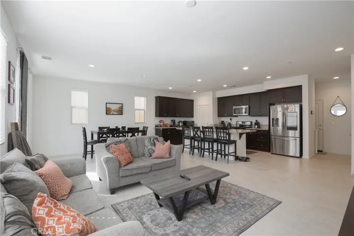 31532 Alicante Loop, Winchester, California 92596