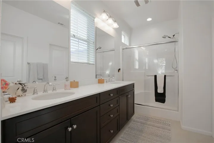31532 Alicante Loop, Winchester, California 92596