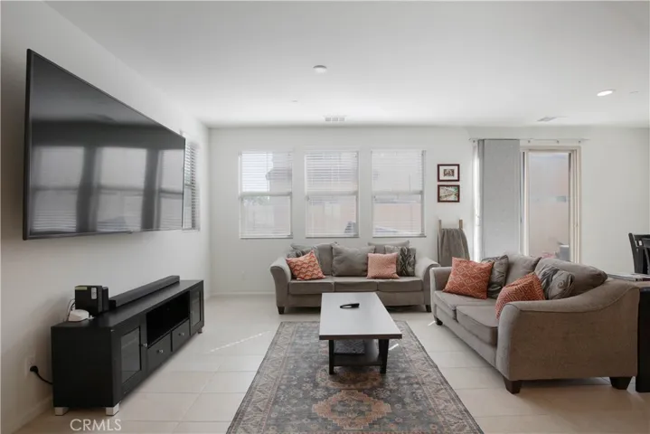 31532 Alicante Loop, Winchester, California 92596