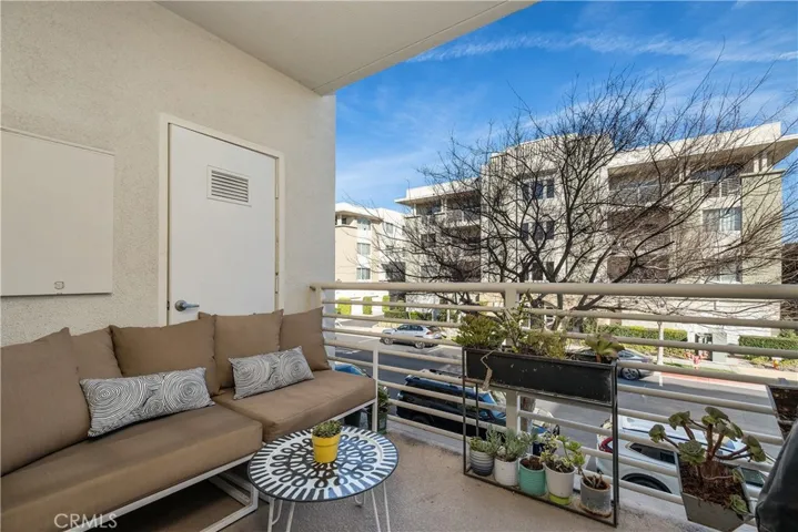 spacious deck