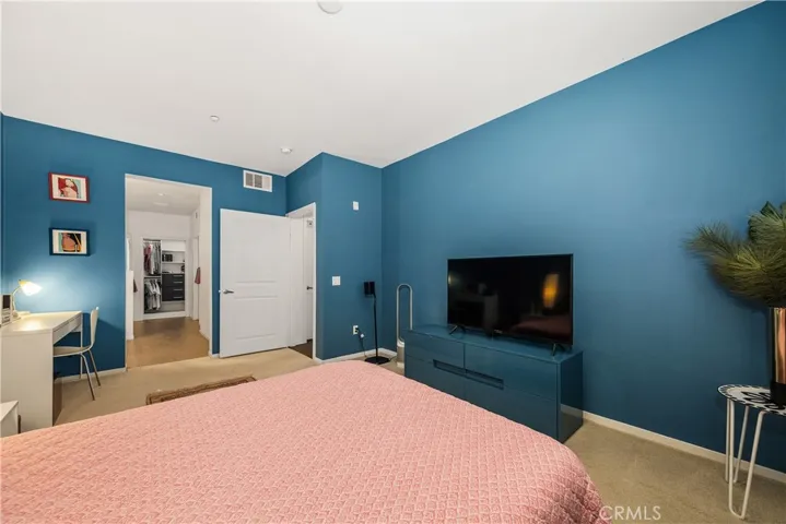 13029 Central Avenue 204, Hawthorne, California 90250