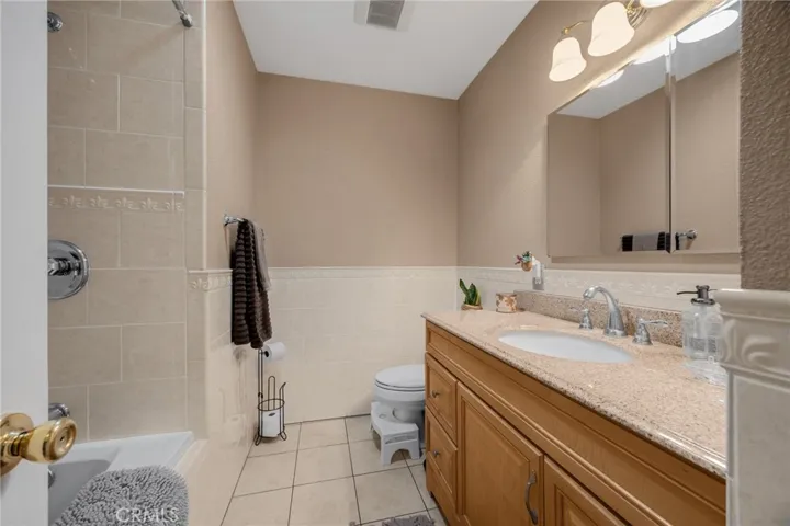 2nd bathroom