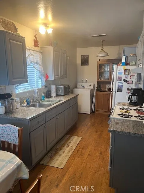 2140 San Bernardo Avenue, Hemet, California 92545 home-pic-4