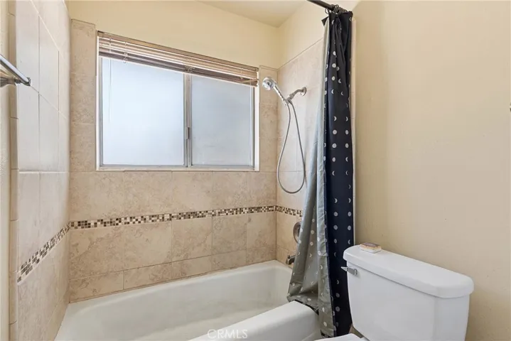 19165 Chole Road, Apple Valley, California 92307