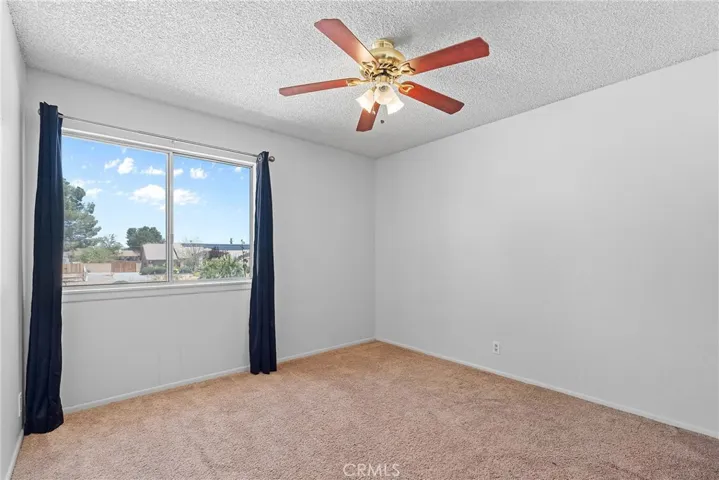 19165 Chole Road, Apple Valley, California 92307