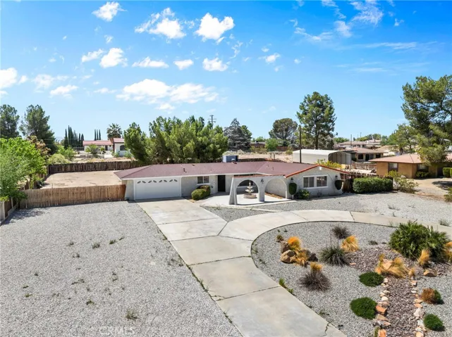 19165 Chole Road, Apple Valley, California 92307