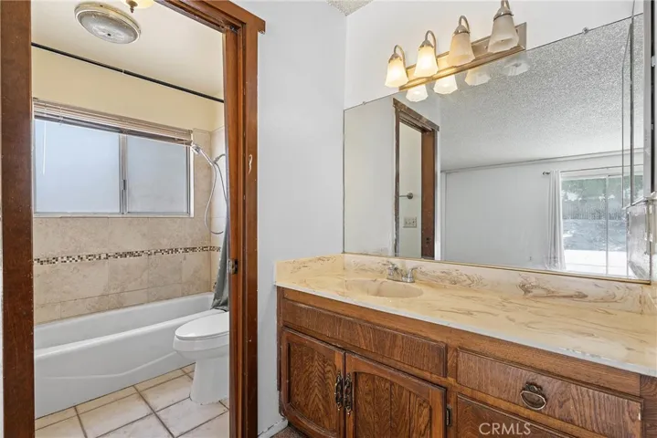 19165 Chole Road, Apple Valley, California 92307