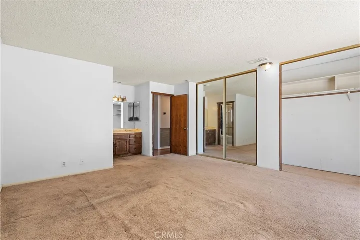 19165 Chole Road, Apple Valley, California 92307