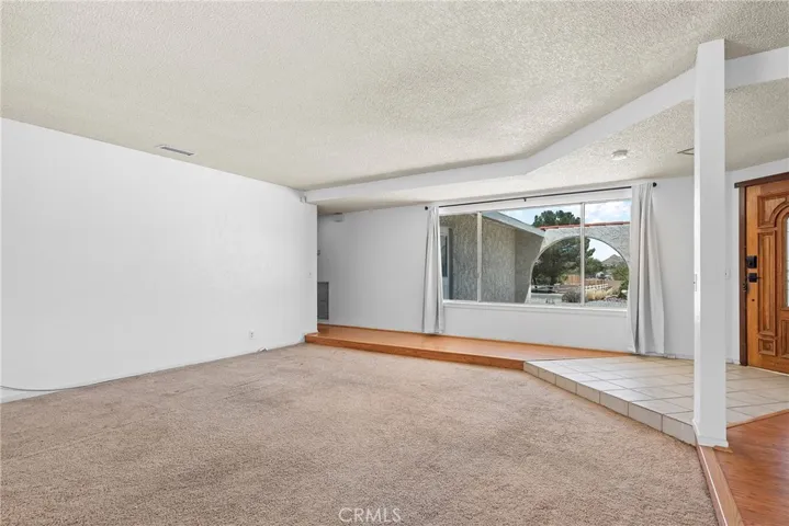 19165 Chole Road, Apple Valley, California 92307