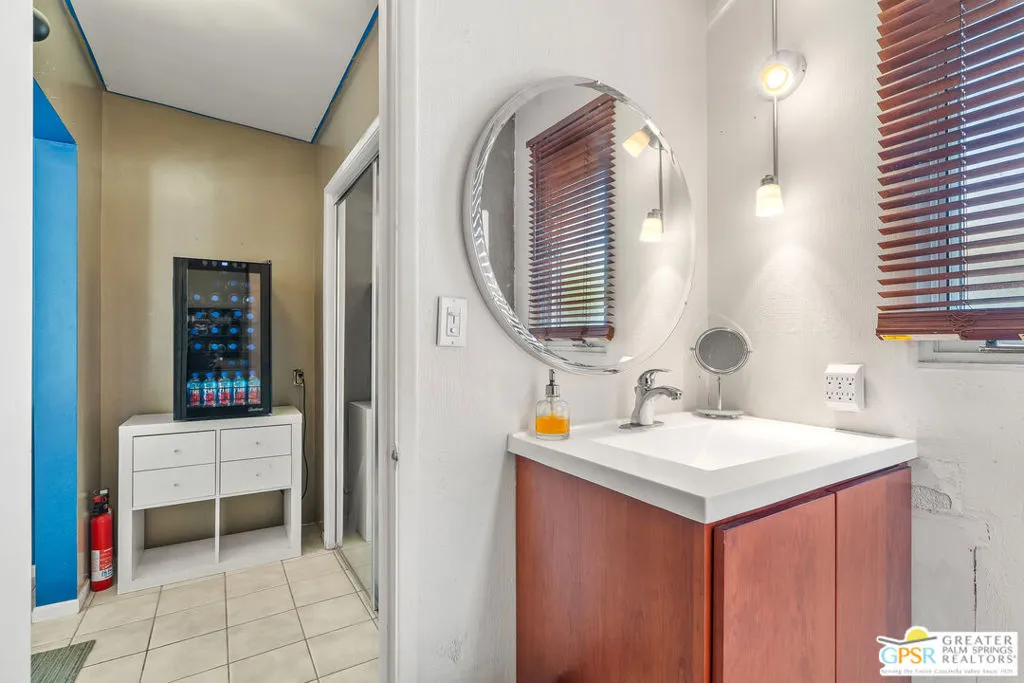 2207 N Viminal Road, Palm Springs, California 92262 home-pic-26