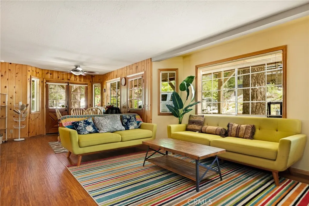 31771 Panorama Drive, Running Springs, California 92382 home-pic-8