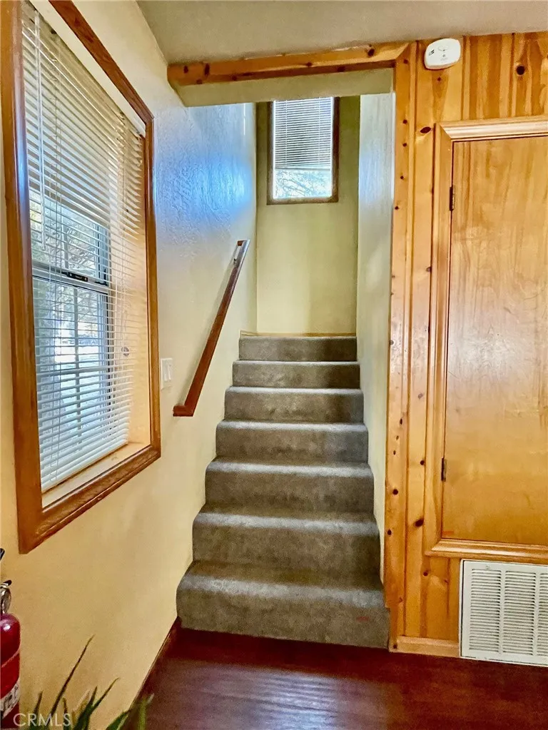 31771 Panorama Drive, Running Springs, California 92382 home-pic-19