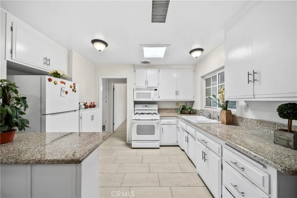 820 S Alessandro Street, Hemet, California 92543, 3 Bedrooms Bedrooms, ,2 BathroomsBathrooms,Residential,For Sale,Alessandro,SW25090991