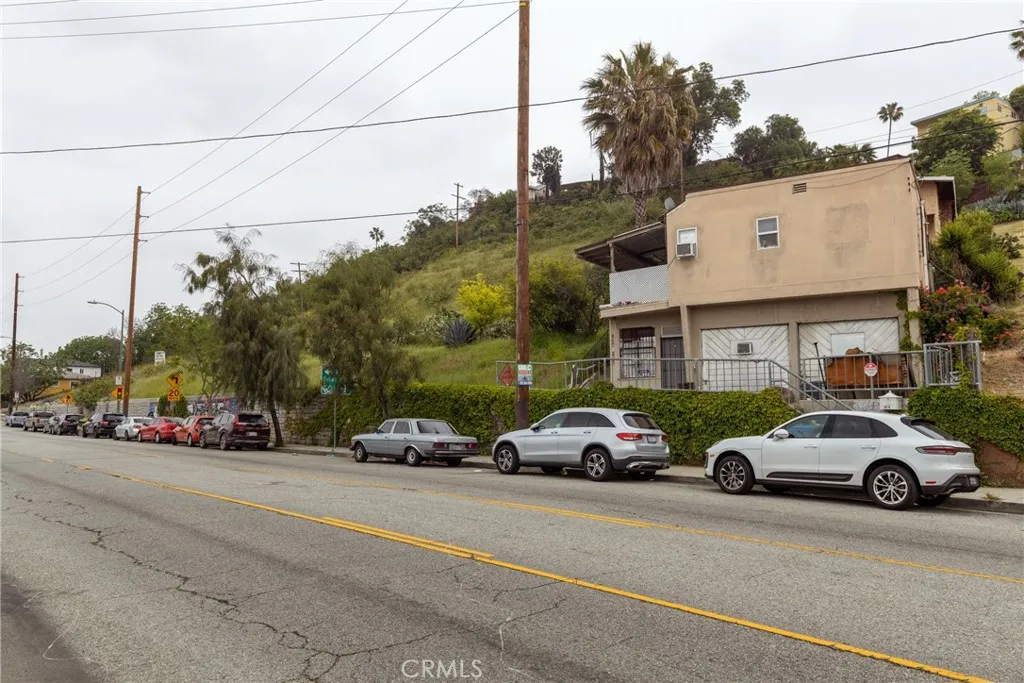 1972 N Marianna Avenue, Los Angeles, California 90032 home-pic-11
