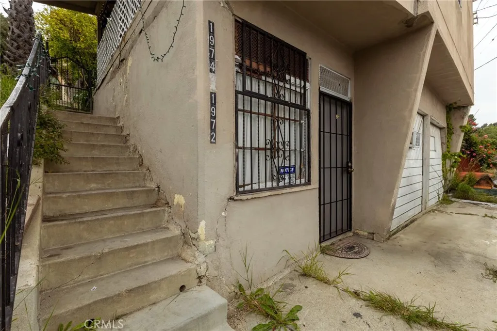 1972 N Marianna Avenue, Los Angeles, California 90032 home-pic-6