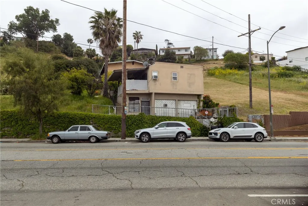 1972 N Marianna Avenue, Los Angeles, California 90032 home-pic-12