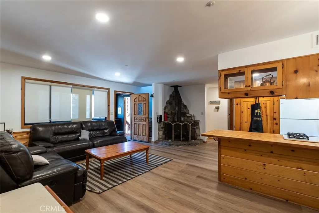 41505 Alder Drive, Forest Falls, California 92339 home-pic-9