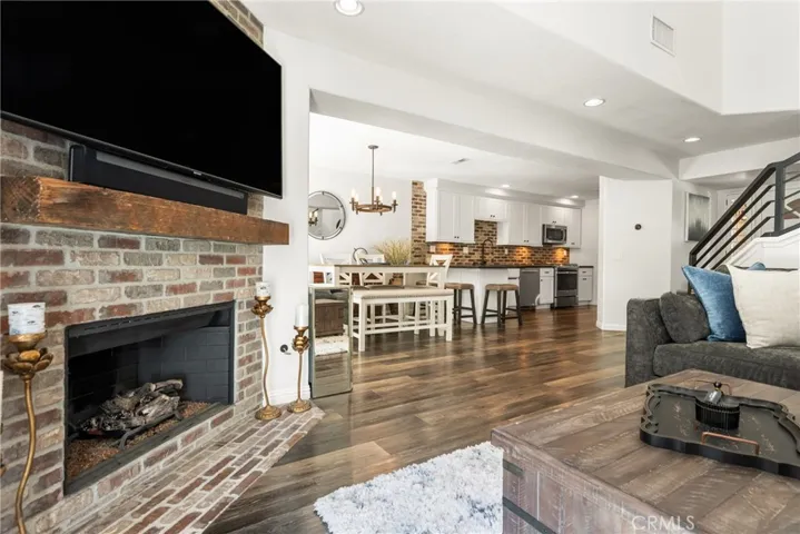 711 S Glenhurst Drive, Anaheim Hills, California 92808