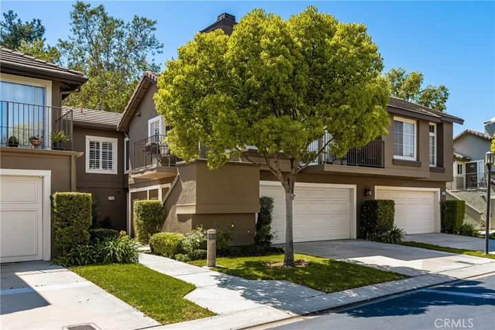711 S Glenhurst Drive, Anaheim Hills, California 92808