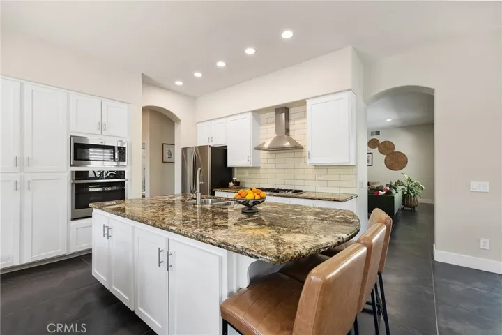 42768 Mountain Shadow Road, Murrieta, California 92562