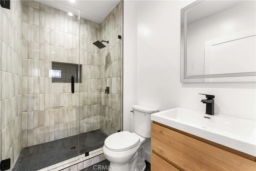 4926 Templeton Street, Los Angeles, California 90032 home-pic-28