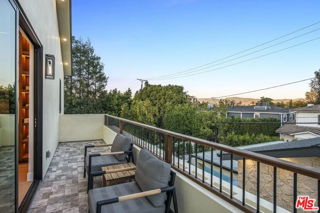 4140 Sunnyslope Avenue, Sherman Oaks, California 91423 home-pic-23